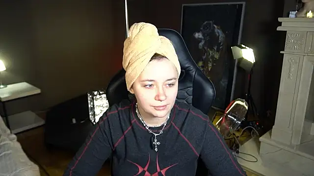 carolina elf online show from February 20, 5:55 am