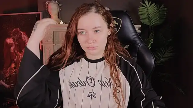 carolina elf online show from February 26, 9:10 am