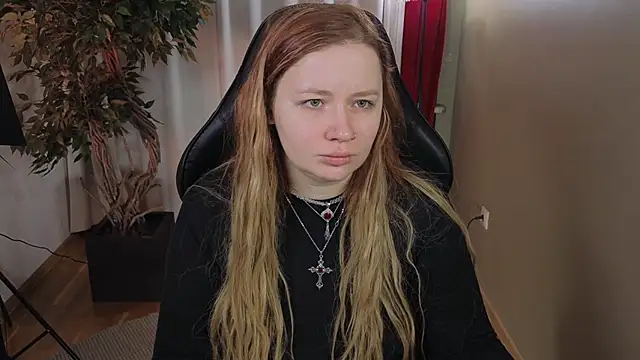 Snapshot of carolina_elf chatting on February 3, 5:16 am carolina elf online show from February 3, 5:16 am