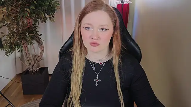 Snapshot of carolina_elf chatting on February 3, 6:40 am carolina elf online show from February 3, 6:40 am