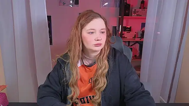 Snapshot of carolina_elf chatting on February 18, 5:14 am carolina elf online show from February 18, 5:14 am