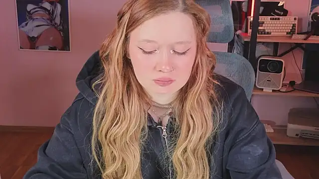 Snapshot of carolina_elf chatting on February 22, 5:08 am carolina elf online show from February 22, 5:08 am