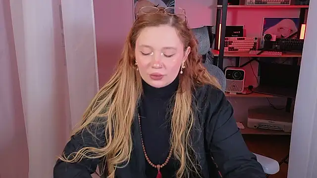 carolina elf online show from March 5, 5:14 am