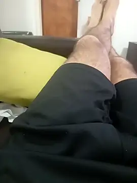 Snapshot of ale5858 chatting on October 21, 12:33 am ale5858 online show from October 21, 12:33 am