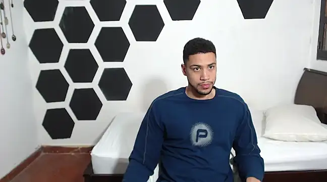 Jhors  Collens online show from February 6, 5:35 am