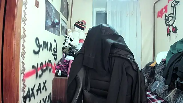 Roxy Silver online show from February 27, 1:05 am