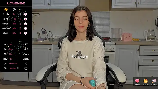 broosnica1 online show from February 4, 1:06 pm