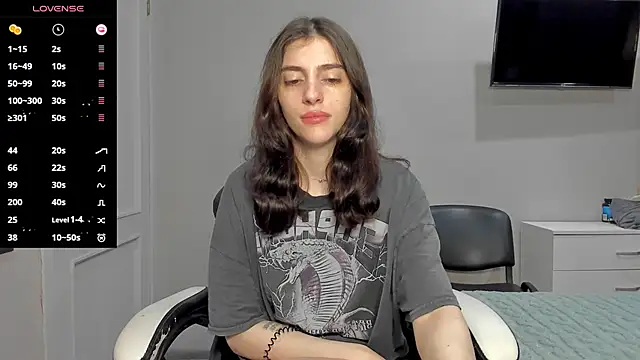 broosnica1 online show from October 29, 7:32 am