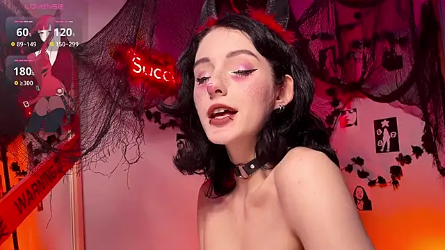 Snapshot of Alice_Succuby chatting on October 25, 7:41 pm Alice Succuby online show from October 25, 7:41 pm