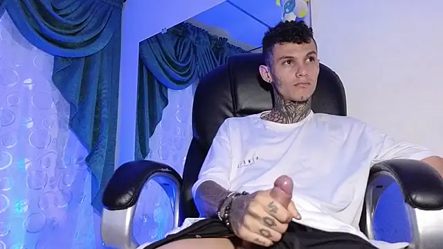 Stuart Boy  online show from February 19, 9:39 am