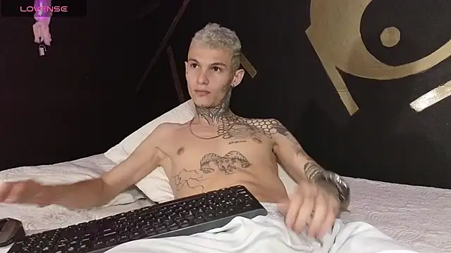 Stuart Boy  online show from March 15, 12:47 am
