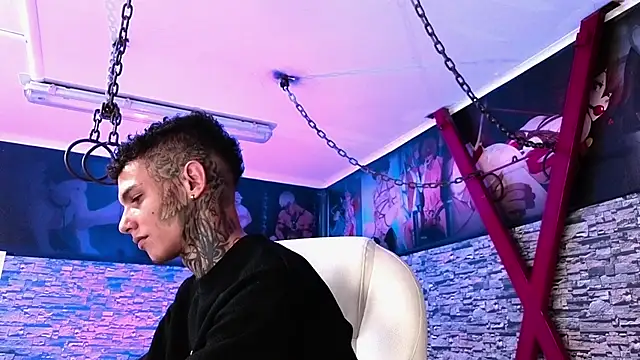 Stuart Boy  online show from September 22, 3:19 am