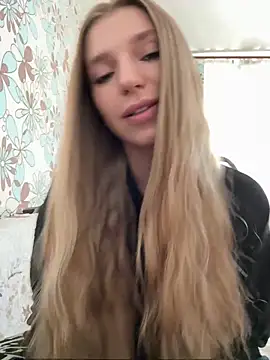 Snapshot of adel_secret chatting on May 3, 11:38 am adel secret online show from May 3, 11:38 am