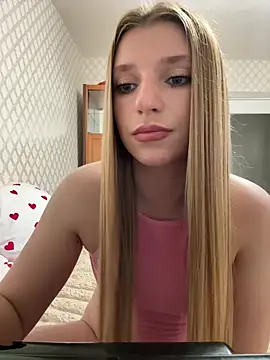 Snapshot of adel_secret chatting on June 6, 7:07 pm adel secret online show from June 6, 7:07 pm