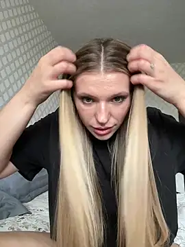 Snapshot of adel_secret chatting on July 17, 11:39 am adel secret online show from July 17, 11:39 am