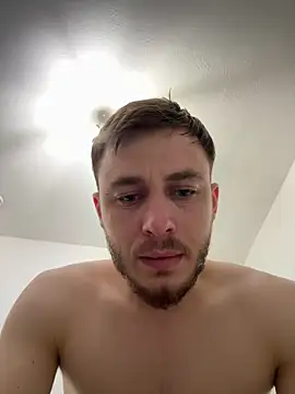 Snapshot of Julian128 chatting on March 2, 9:22 pm Julian128 online show from March 2, 9:22 pm