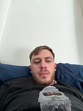 Julian128 online show from March 21, 3:37 pm