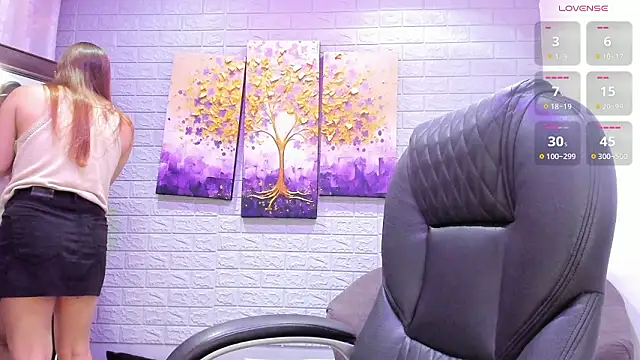  LaraMom  online show from March 19, 7:40 pm