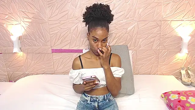Snapshot of Amarantha_love69 chatting on December 23, 1:35 pm Amarantha love69 online show from December 23, 1:35 pm