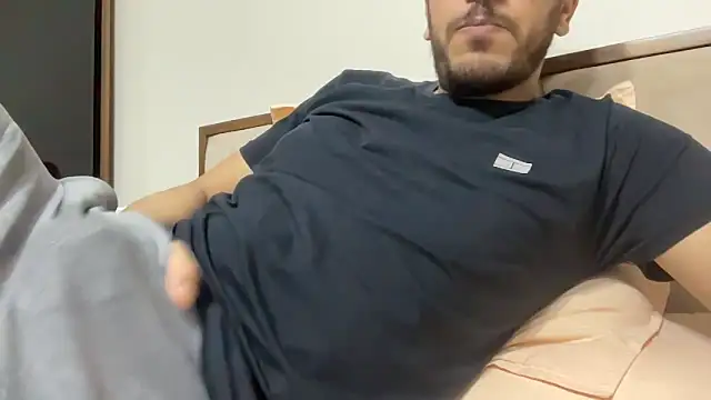 Snapshot of Mooka69 chatting on April 18, 7:58 pm Mooka69 online show from April 18, 7:58 pm