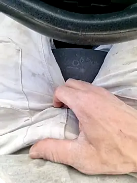 robertilevis online show from March 4, 11:38 am