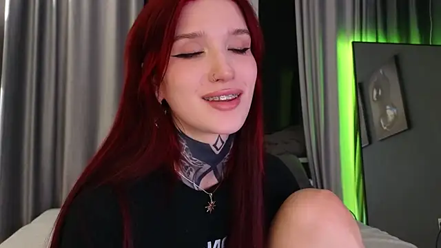 SophieInkk online show from March 28, 12:54 am