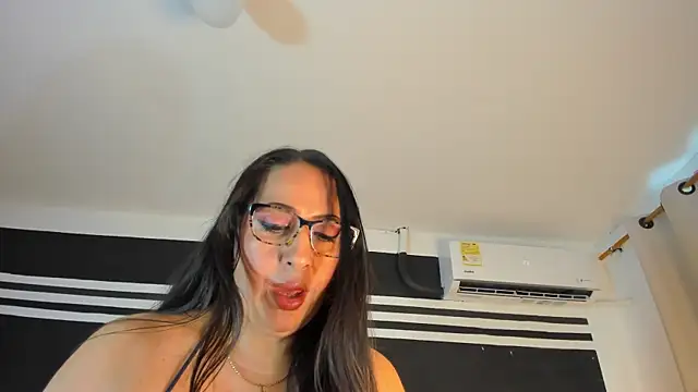 MayraVegas online show from January 15, 1:20 pm