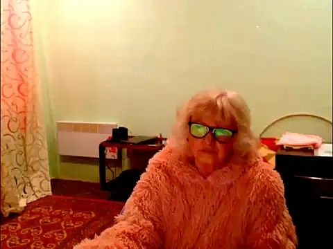 Natali7634 online show from April 6, 5:19 am