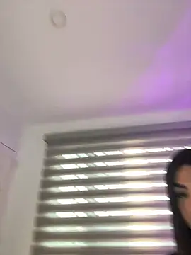 babybriexxx online show from December 18, 6:25 pm