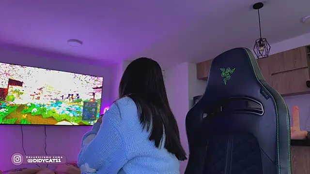 MarianaBranzz online show from April 9, 3:39 pm