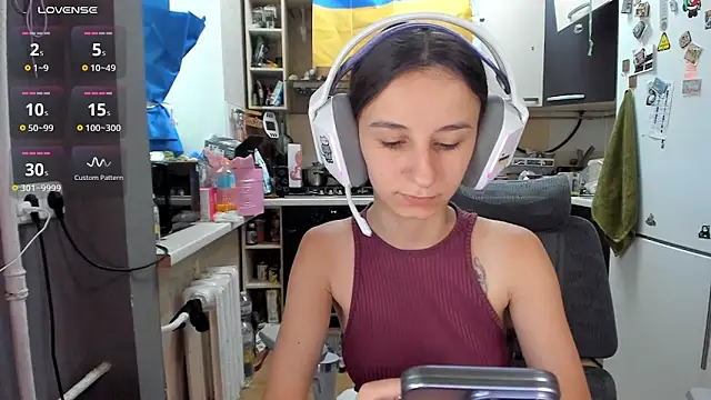 Snapshot of _Nika_Kik chatting on June 29, 1:44 pm Nika Kik online show from June 29, 1:44 pm