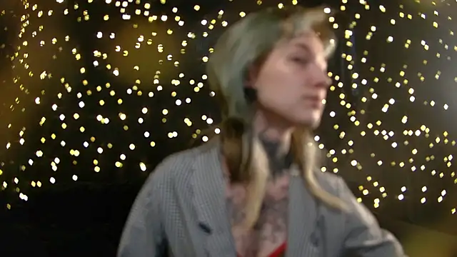 Snapshot of Littlespacemouse chatting on February 8, 7:01 am Littlespacemouse online show from February 8, 7:01 am