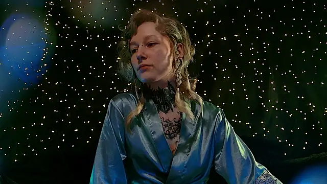 Snapshot of Littlespacemouse chatting on February 23, 12:57 pm Littlespacemouse online show from February 23, 12:57 pm