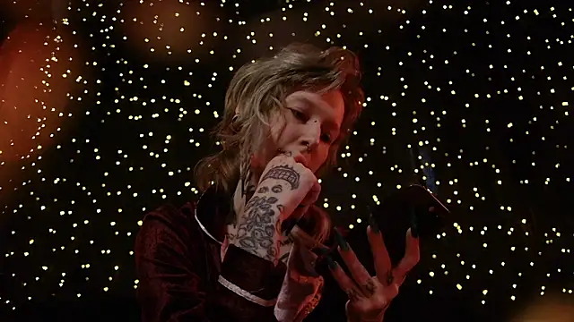 Snapshot of Littlespacemouse chatting on February 24, 9:18 am Littlespacemouse online show from February 24, 9:18 am