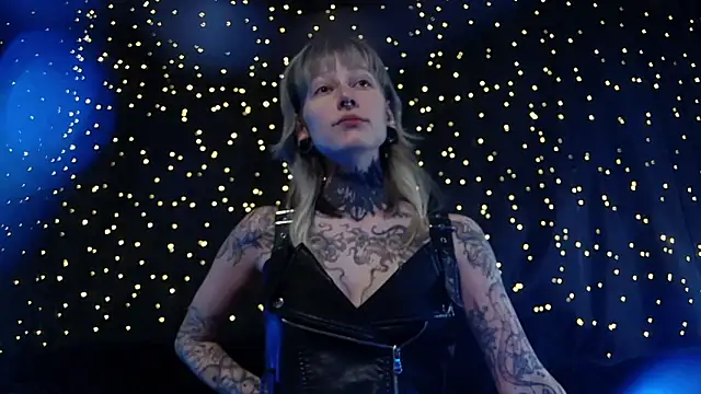 Snapshot of Littlespacemouse chatting on March 2, 3:52 pm Littlespacemouse online show from March 2, 3:52 pm