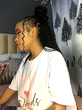 Nicole Liam  online show from September 30, 8:25 pm