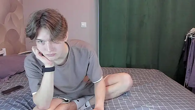 Snapshot of Ian_Flor chatting on June 3, 3:39 pm Ian Flor online show from June 3, 3:39 pm