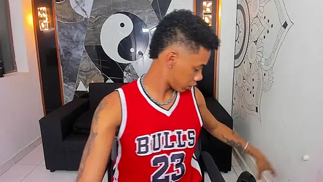 Hottwinkguys online show from February 5, 11:28 pm