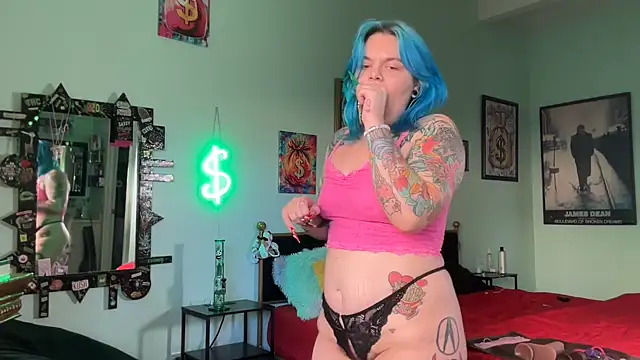 CherryBombBomb online show from December 3, 10:30 pm