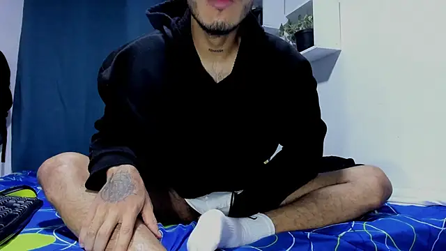 Aronxxs online show from February 21, 10:05 am