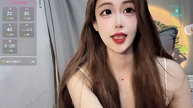 Snapshot of agreeable-22 chatting on January 17, 1:25 am agreeable-22 online show from January 17, 1:25 am