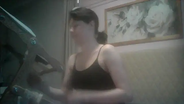 SunElizabeth online show from April 6, 1:58 am