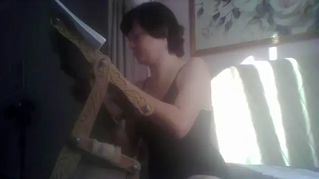 Snapshot of SunElizabeth chatting on May 24, 3:55 am SunElizabeth online show from May 24, 3:55 am