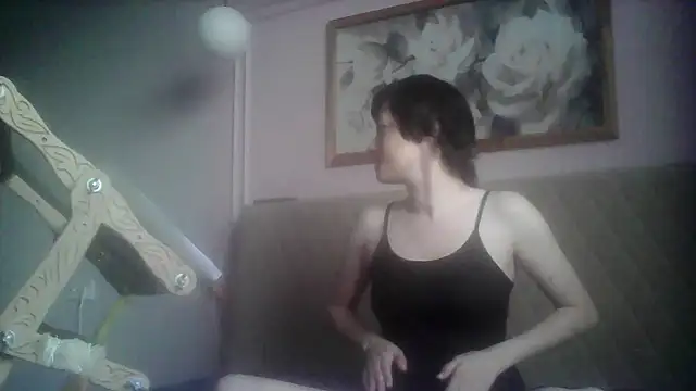 Snapshot of SunElizabeth chatting on June 5, 1:34 am SunElizabeth online show from June 5, 1:34 am