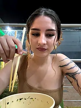 Mon Cherry online show from September 19, 1:07 am