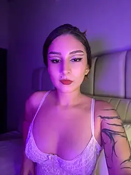 Snapshot of Mon_Cherry chatting on April 25, 1:19 am Mon Cherry online show from April 25, 1:19 am
