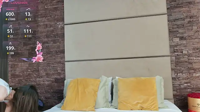 LunaWills  online show from January 27, 5:03 am