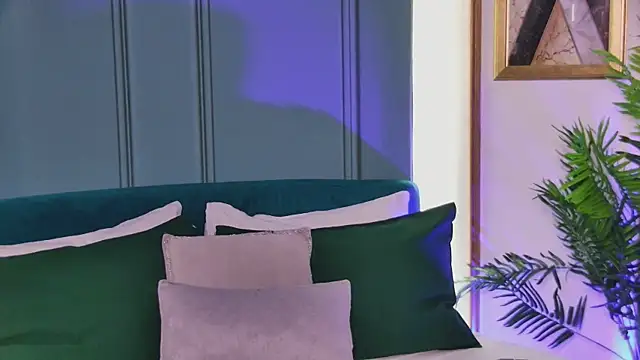 LunaWills  online show from February 11, 5:12 am