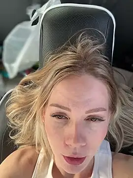 LavenderHot online show from March 2, 4:39 am