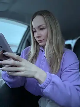 LavenderHot online show from December 22, 2:52 am